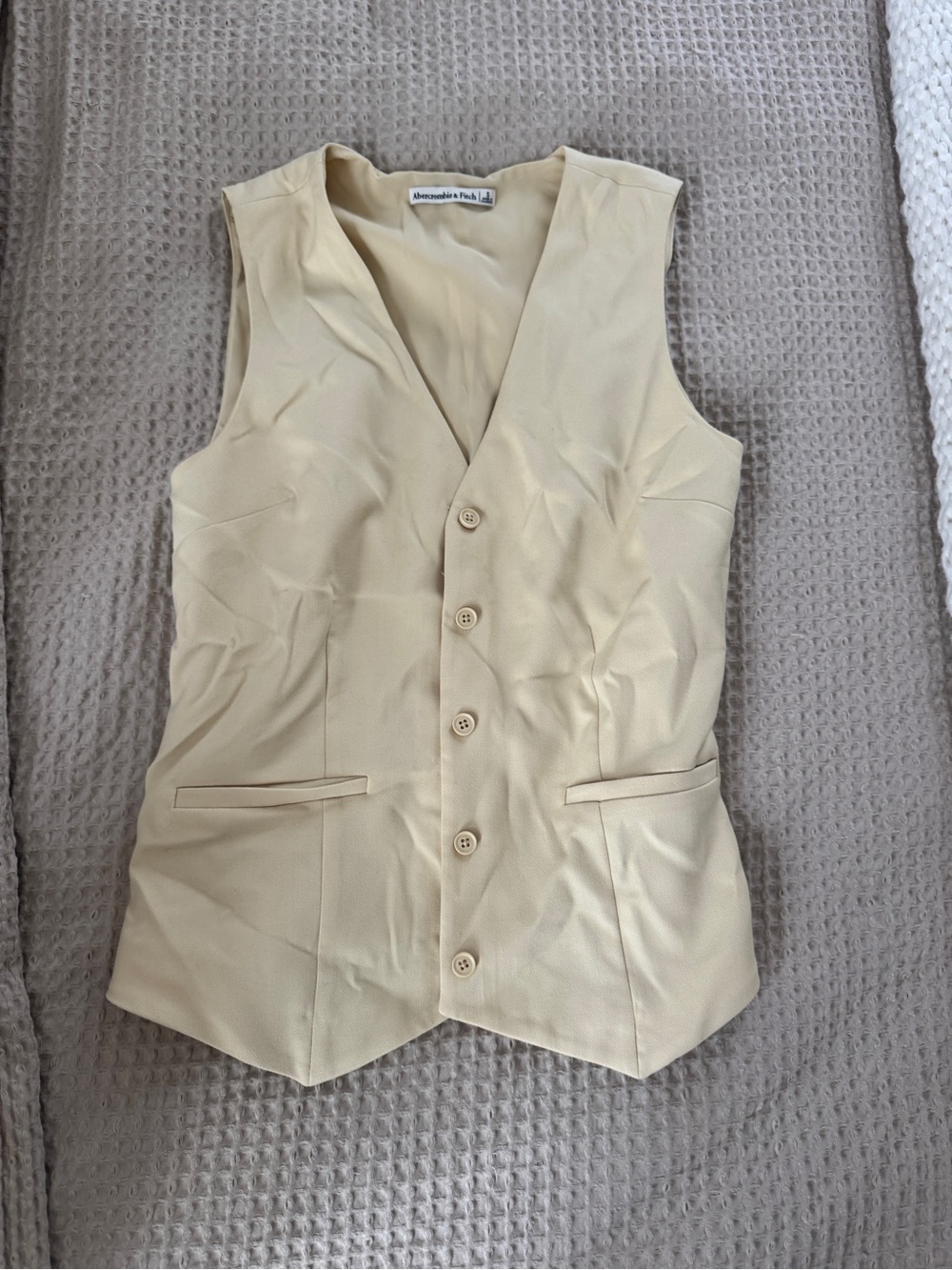 Abercrombie & Fitch Yellow Fitted Button Vest
